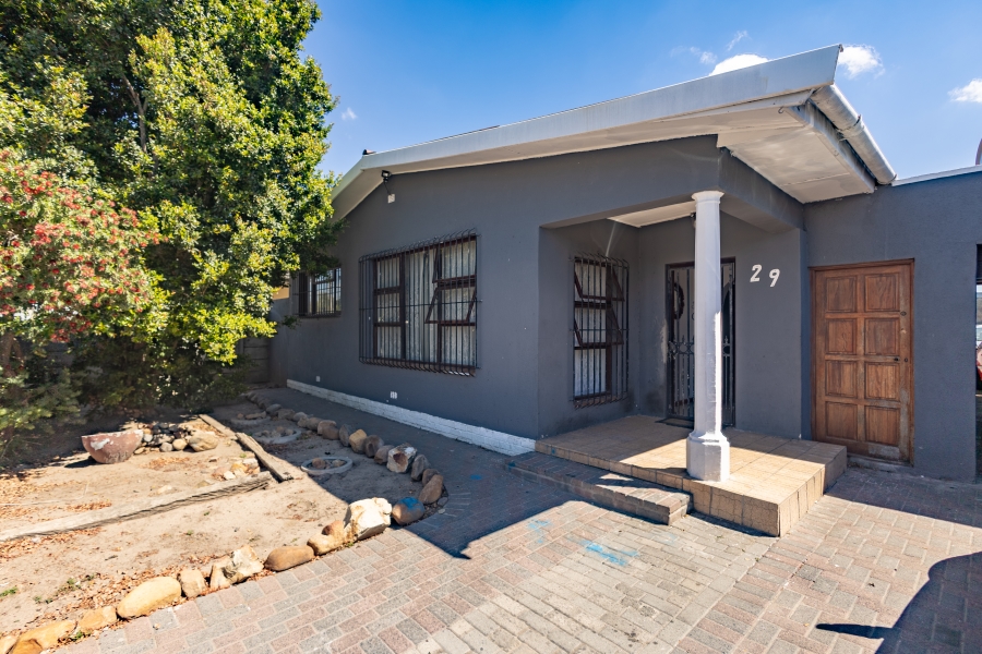 4 Bedroom Property for Sale in Ravensmead Western Cape